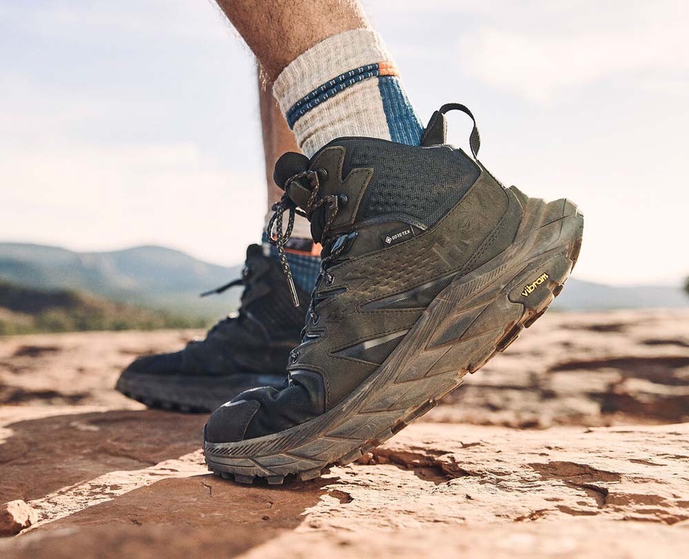 hoka mid gtx