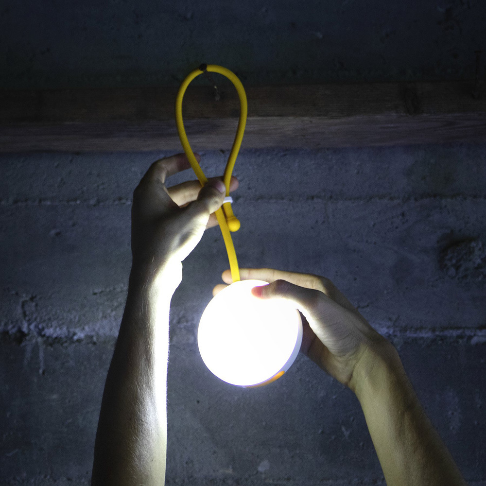Luci core store solar light