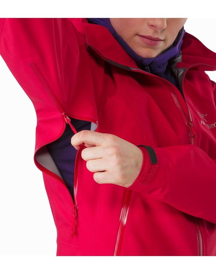 Arcteryx Zeta AR Womens GoreTex Waterproof Jacket Black