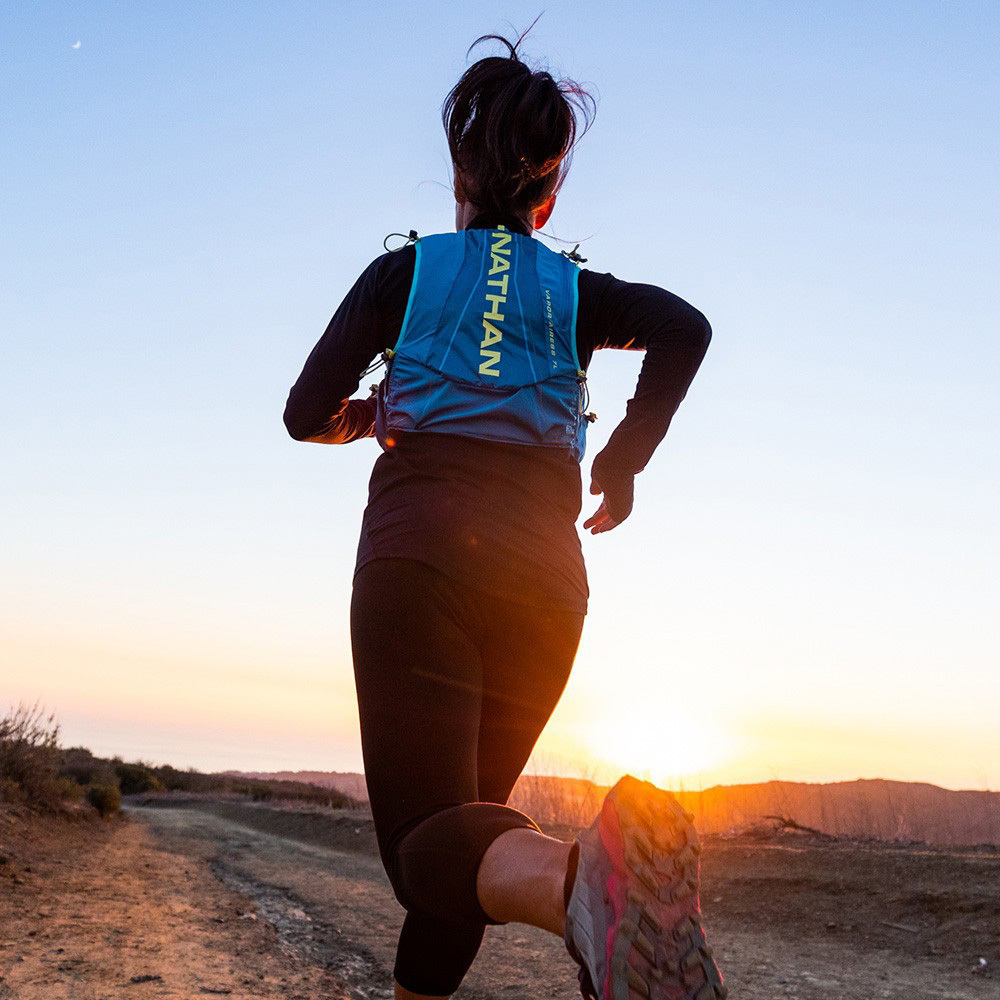vaporairess 2.0 7 liter women's hydration pack