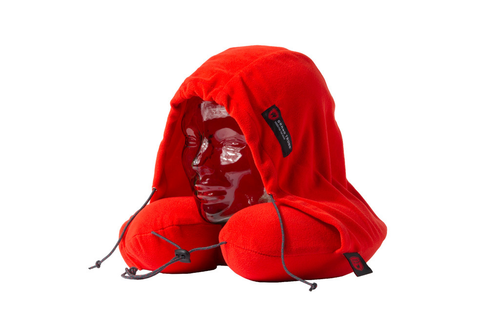 grand trunk hooded neck pillow