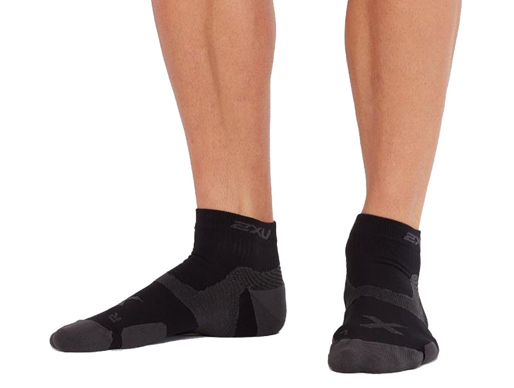 2XU Vectr Cushion 1/4 Crew Compression Socks - Black/Titanium