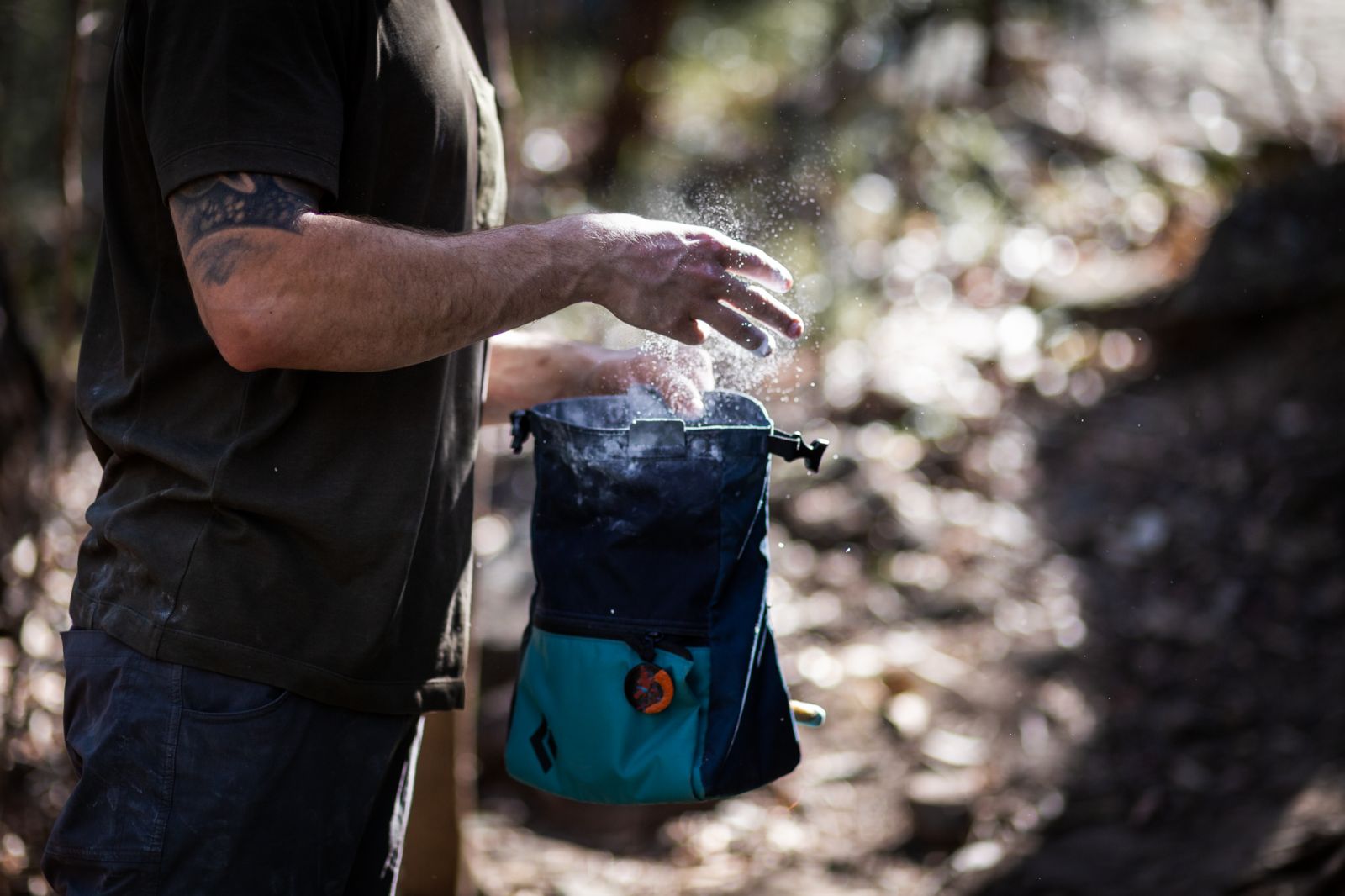 Climbing chalk bucket