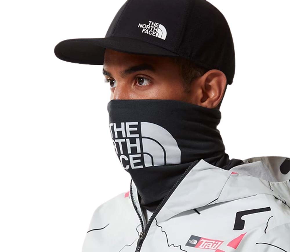 Man wearing The North Face Dipsea Cover It 2.0 Gaiter 
