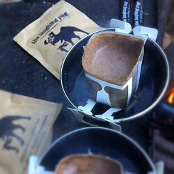 The Laughing Pug PNG Gold Drip Coffee Bags - Single Bag