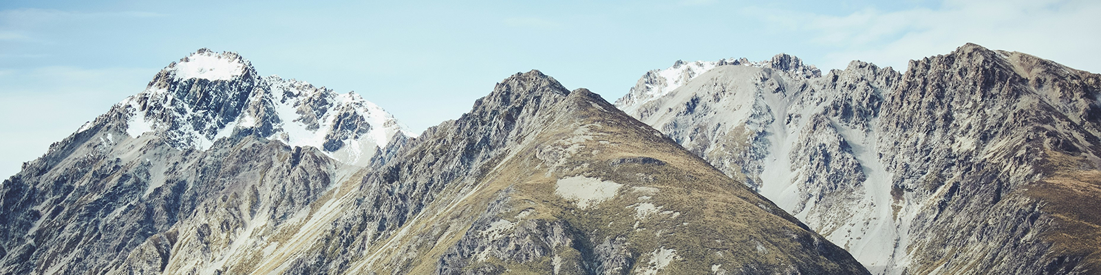 Garmin inReach vs. iPhone SOS – Which One is Right for You in 2024?