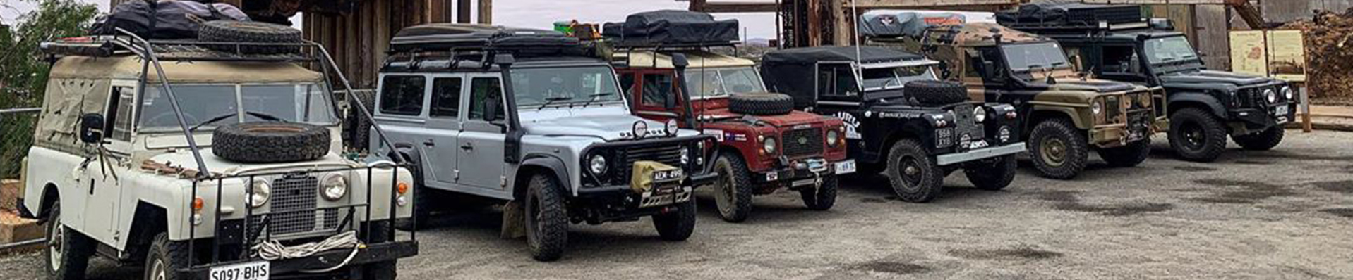 Uluru Expedition: 6 Retro Land Rovers take on the Aussie Outback